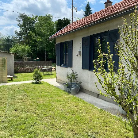 Entre Foret Et Prairie Holiday home *